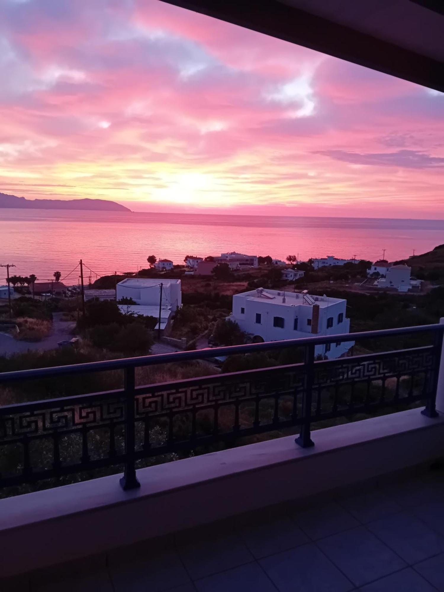 Agia Pelagia Απεραντο Γαλαζιο公寓 外观 照片
